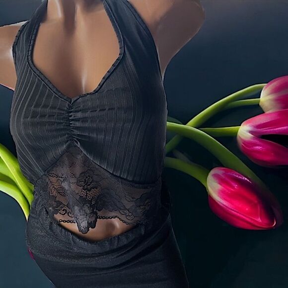 Black Halter l Cropped l Lace detail l Ruched l 1X - NWOT - Picture 1 of 7